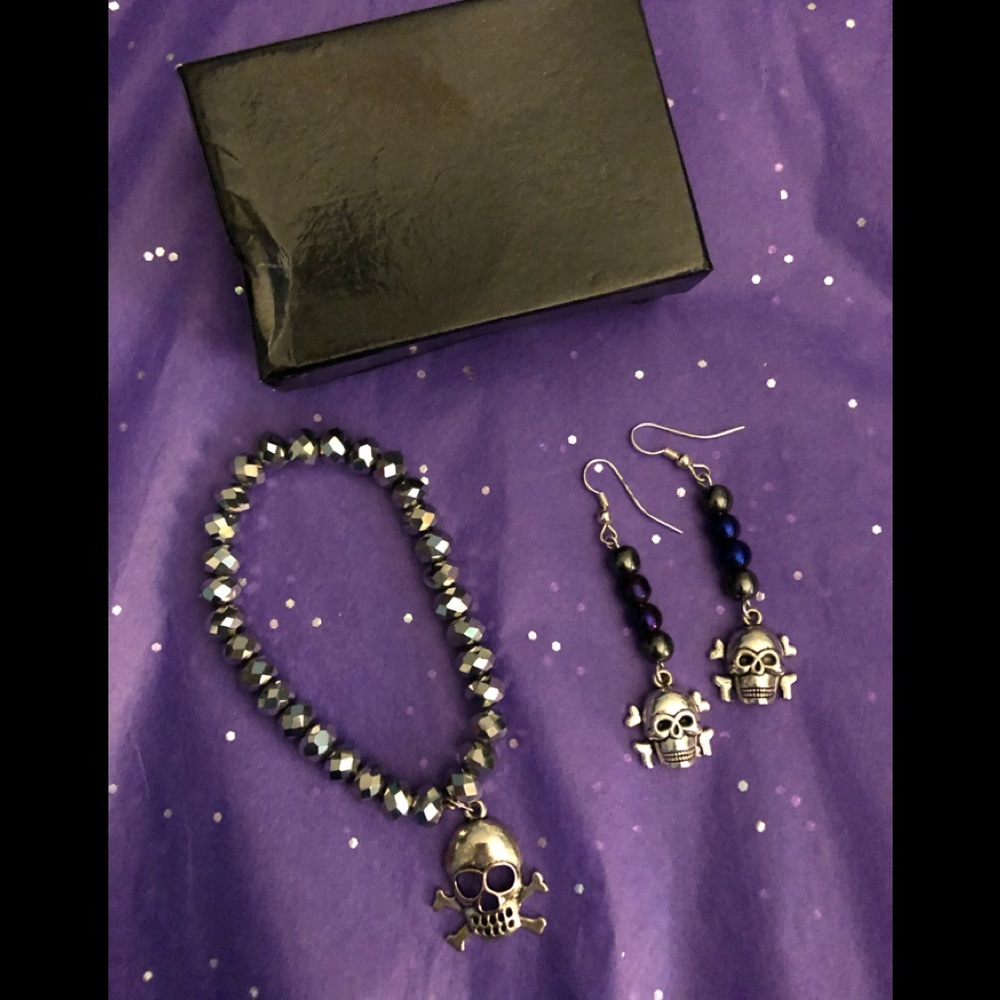 Skull Bracelet and Dangling Earrings ‘’NBW’’